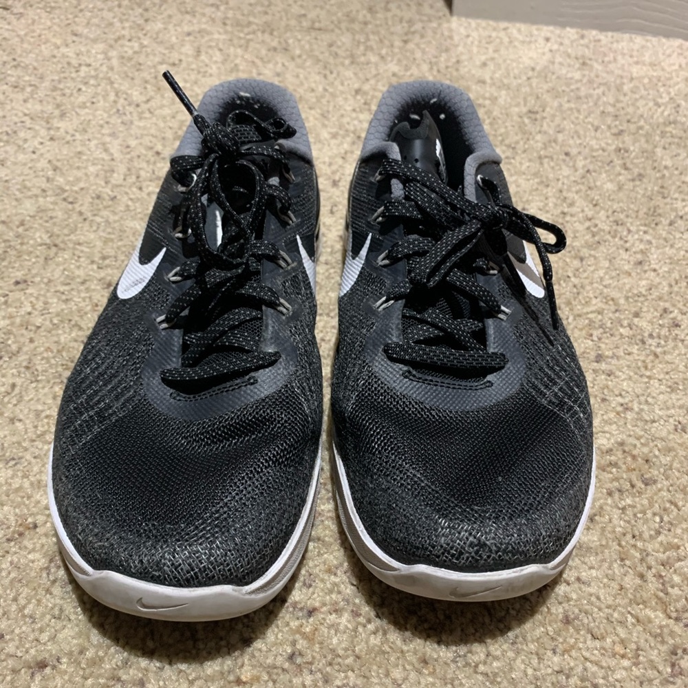 Nike metcon shoes